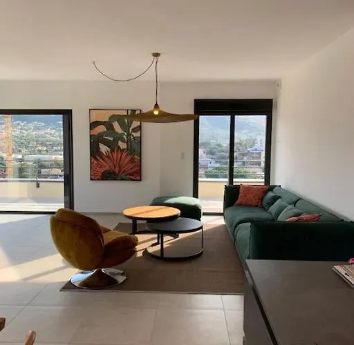 Isularossabellavista-grandpenthouse