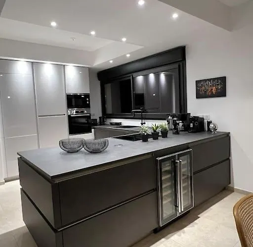 Isularossabellavista-grandpenthouse